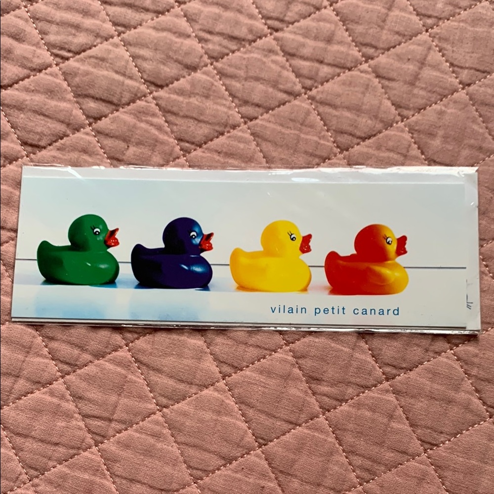 BLUE COUNTRY - Vilain Petit Canard - by Florence Poing